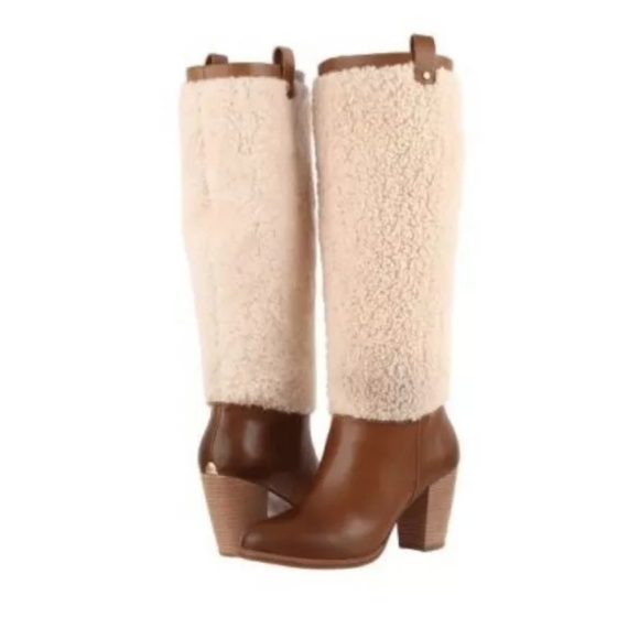 Ugg Ava exposed shearling Boots - Picture 2 of 7